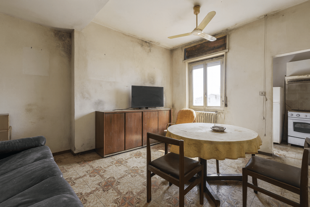 Soggiorno stanco home staging digitale